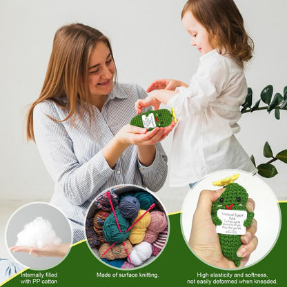 Positive Gurken Puppe, Pocket Hug Mini Plush, Saure Gurken Spielzeug mit Aufmunterung Karte, Kreative Strickwolle Pickle-Häkelpuppe, Geschenk